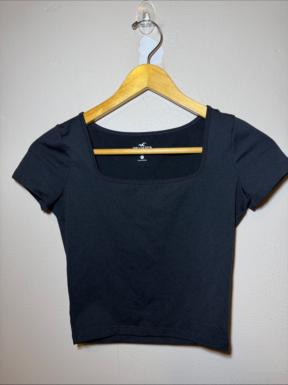Hollister Black Square-Neck Short Sleeve Crop Top